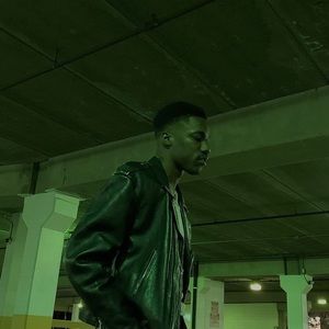 Meet your Posher, Amina